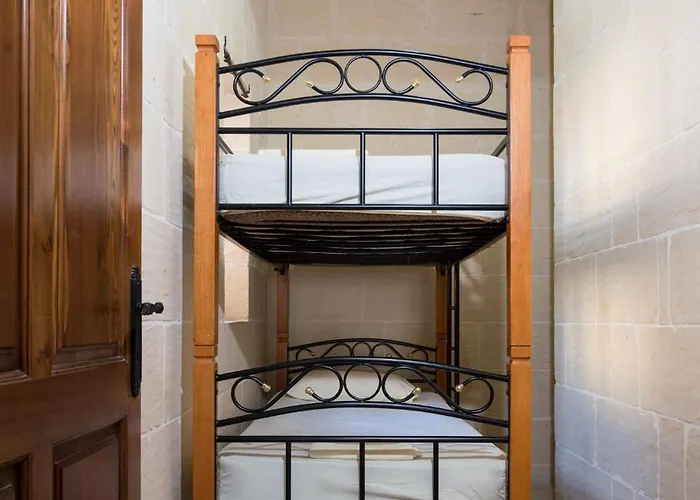 3 Bedroom With Private Pool And Views * Nadur