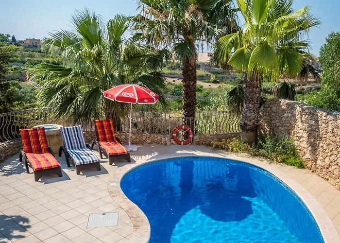 3 Bedroom With Private Pool And Views Tatil Evi Nadur