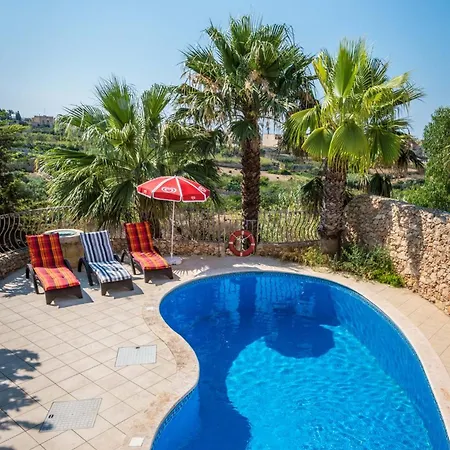 3 Bedroom With Private Pool And Views Сasa de vacaciones Nadur